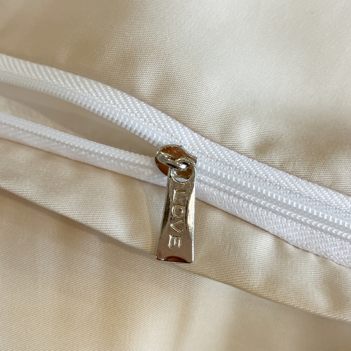 91家纺网 家纺一手货源 找家纺 2025春夏新款简奢款嵌绳莱赛尔数码印花夏被四件套单夏被床笠床单款 春晓雨梦