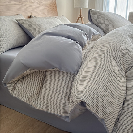 91家纺网 家纺一手货源 找家纺 莱茵家居 2025春夏新款A类色织皱皱纱全棉四件套 静寂-浅蓝