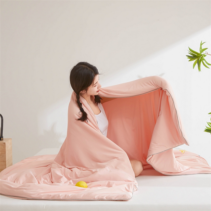 91家纺网 家纺一手货源 找家纺 恒畅 2024新款A类凉感丝纯色双拼柠檬夏被 柠檬-粉玉