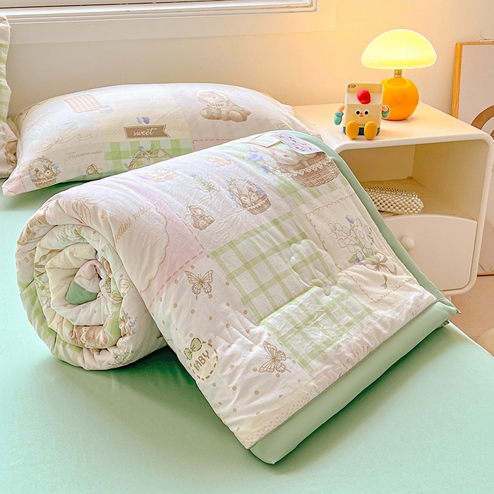 91家纺网 家纺一手货源 找家纺  2025新款A类新疆棉花夏凉被加宽包边水洗棉卡通印花吸湿透气棉花夏被空调被 凌香 宠物格