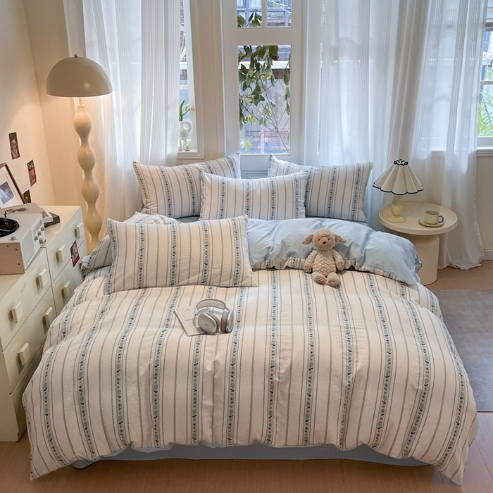 91家纺网 家纺一手货源 找家纺 （总）莱茵家居 2025春夏新款A类田园风小碎花色织钩花全棉四件套-沐阳系列