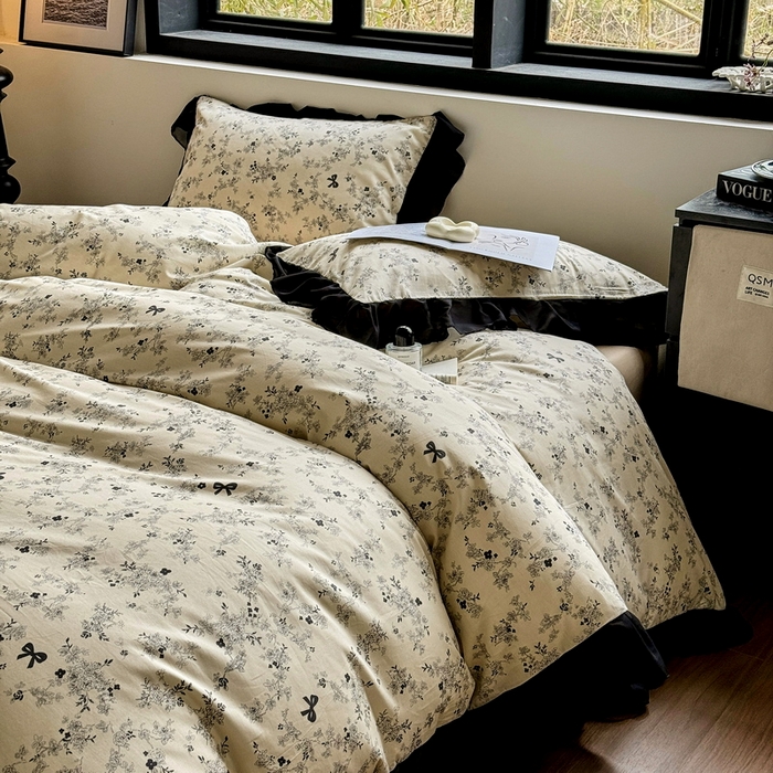 91家纺网 家纺一手货源 找家纺 宅家居 2025新款爆款轻法式赫本风复古印花13372纯棉四件套韩式黑色花边40支全棉三件套 蝴蝶结