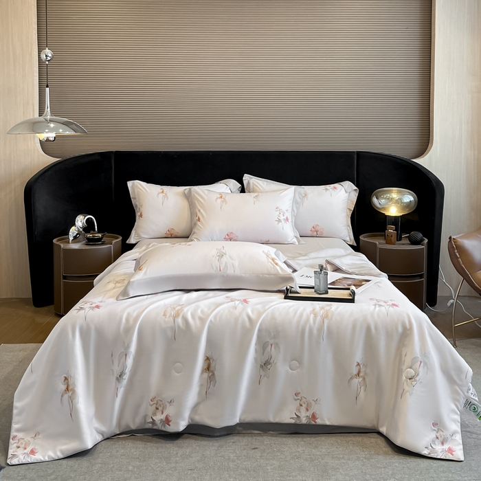 91家纺网 家纺一手货源 找家纺 2025春夏新款简奢款嵌绳莱赛尔数码印花夏被四件套单夏被床笠床单款 遥花