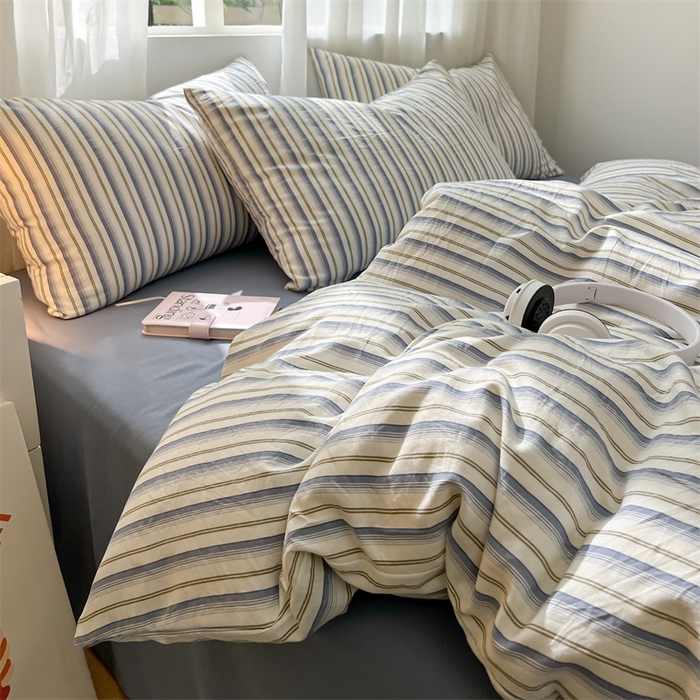 91家纺网 家纺一手货源 找家纺 盛秋家纺 2025新款亲肤格子水洗棉条纹格子四件套【简约风】灰苏条+蓝灰