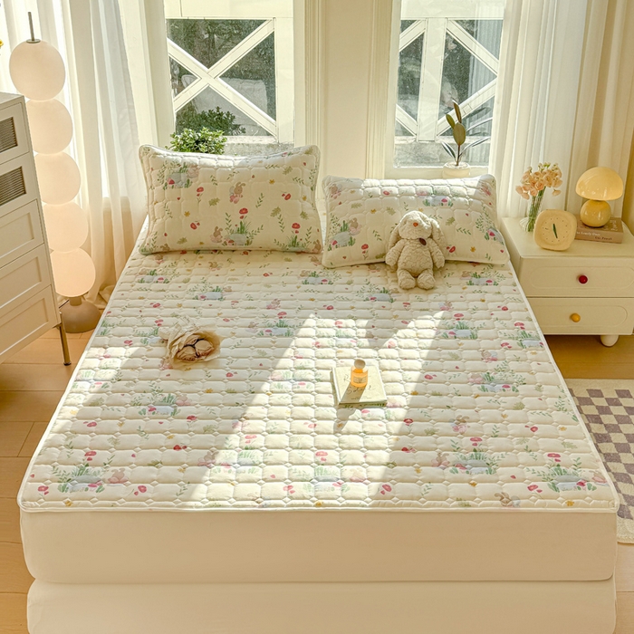 91家纺网 家纺一手货源 找家纺 鸣升家纺 2025新款全棉印花床垫 精灵小兔