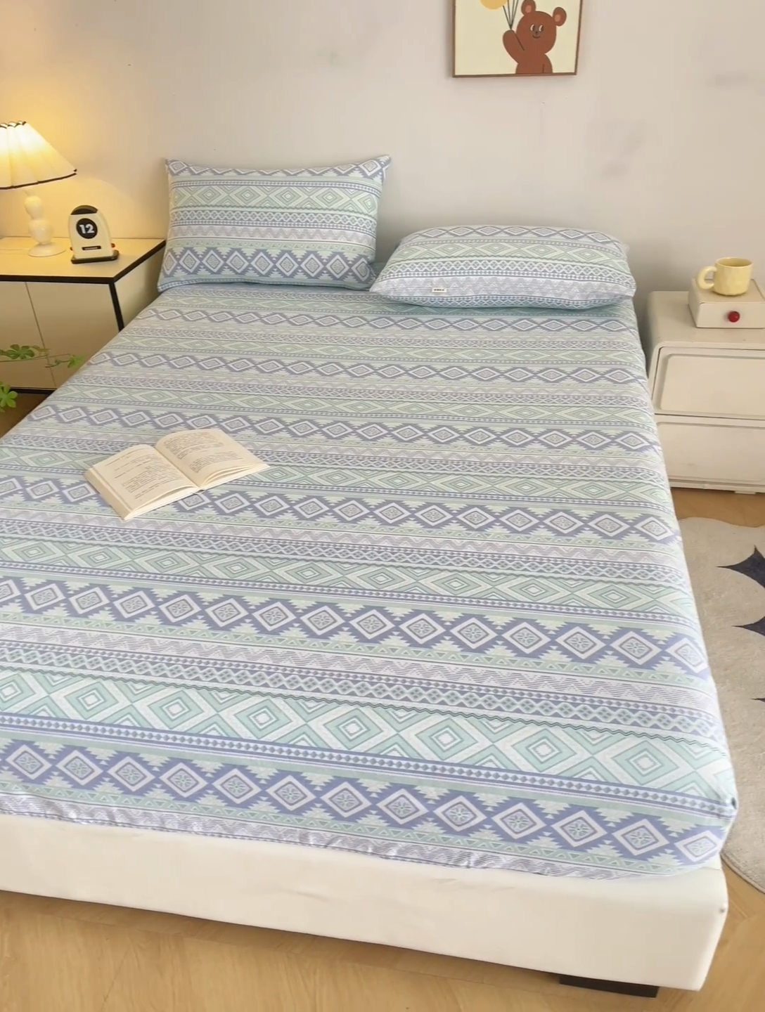 91家纺网 家纺一手货源 找家纺 首爱家纺 2025新款锦柔老粗布印花床笠 蓝色恋格