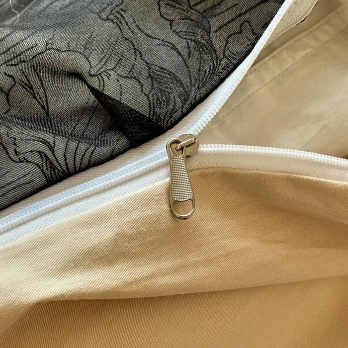 91家纺网 家纺一手货源 找家纺 宅家居 2025新款爆款轻法式赫本风复古印花13372纯棉四件套韩式黑色花边40支全棉三件套 夏荷