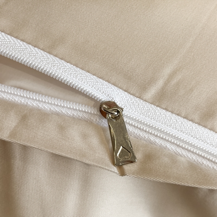 91家纺网 家纺一手货源 找家纺 2025春夏新款简奢款嵌绳莱赛尔数码印花夏被四件套单夏被床笠床单款 春旭恋曲