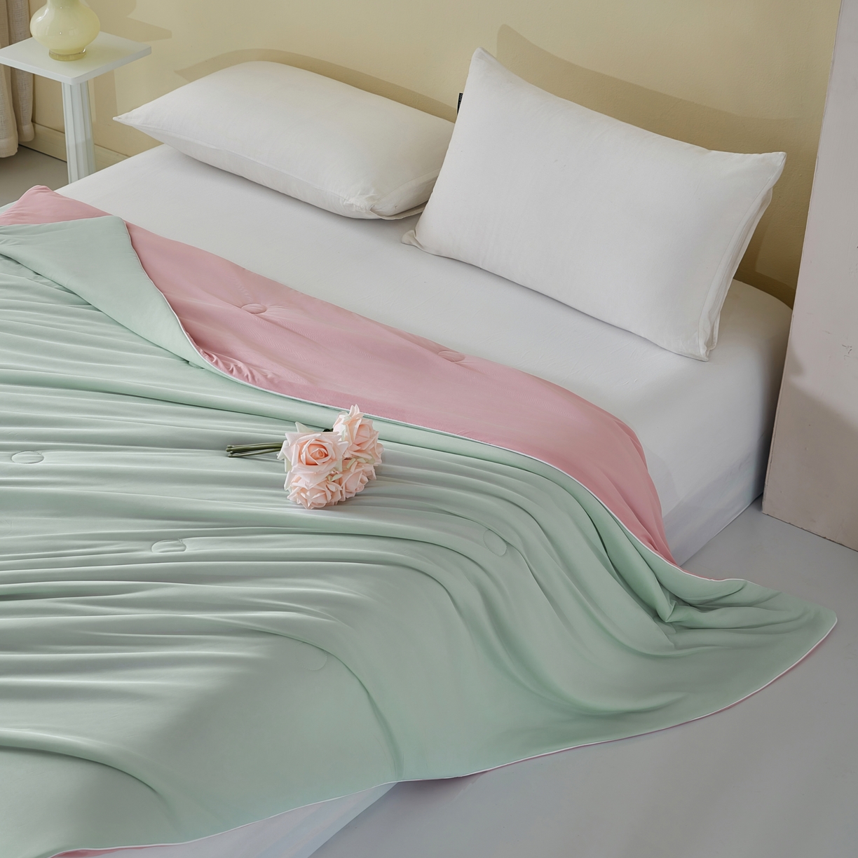 91家纺网 家纺一手货源 找家纺 梦恬佳 2025新款A类凉感丝夏凉被 蜜瓜粉