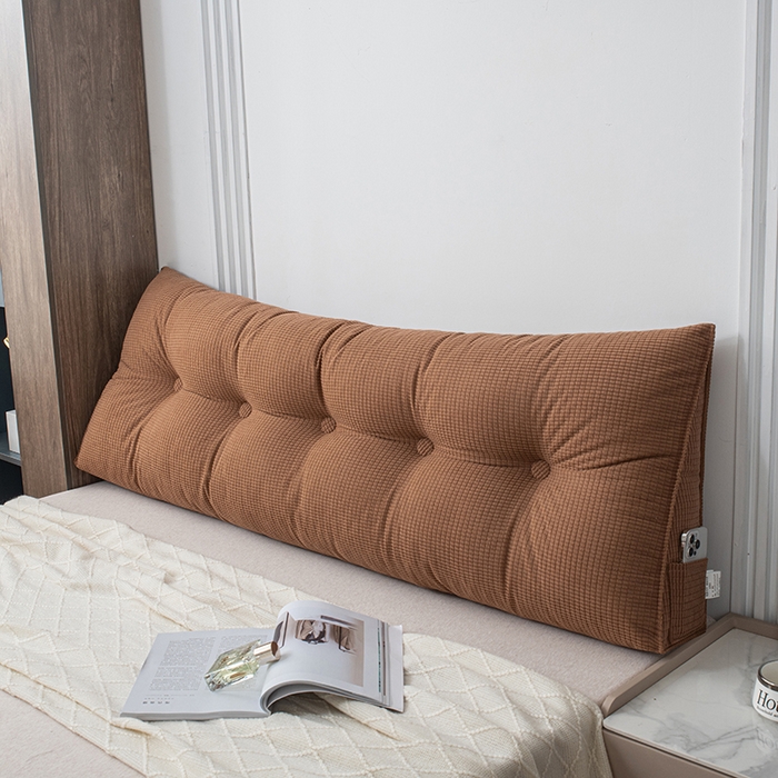 91家纺网 家纺一手货源 找家纺 美达人 2025新款玉米绒三角靠垫 焦糖棕-玉米绒