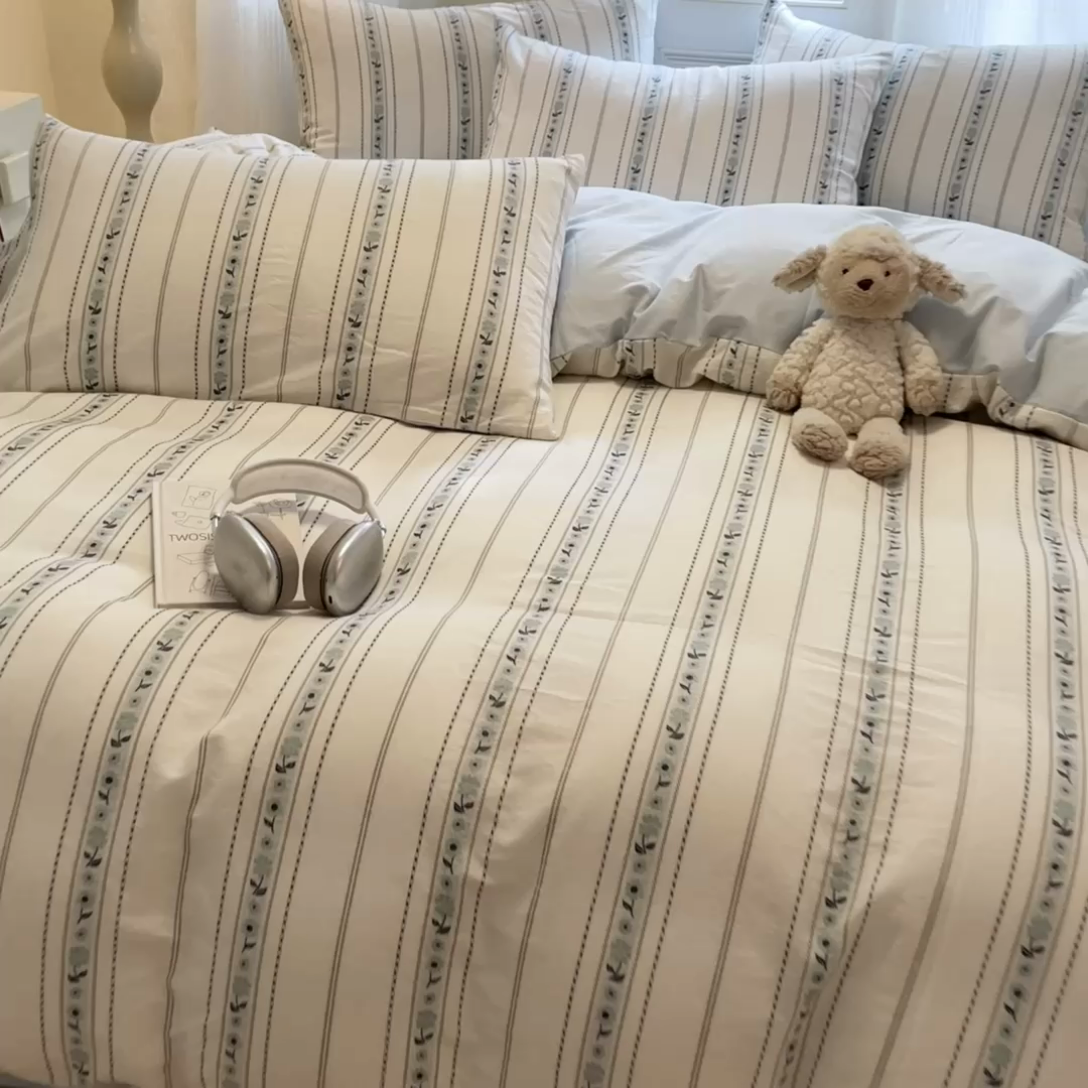 91家纺网 家纺一手货源 找家纺 （总）莱茵家居 2025春夏新款A类田园风小碎花色织钩花全棉四件套-沐阳系列