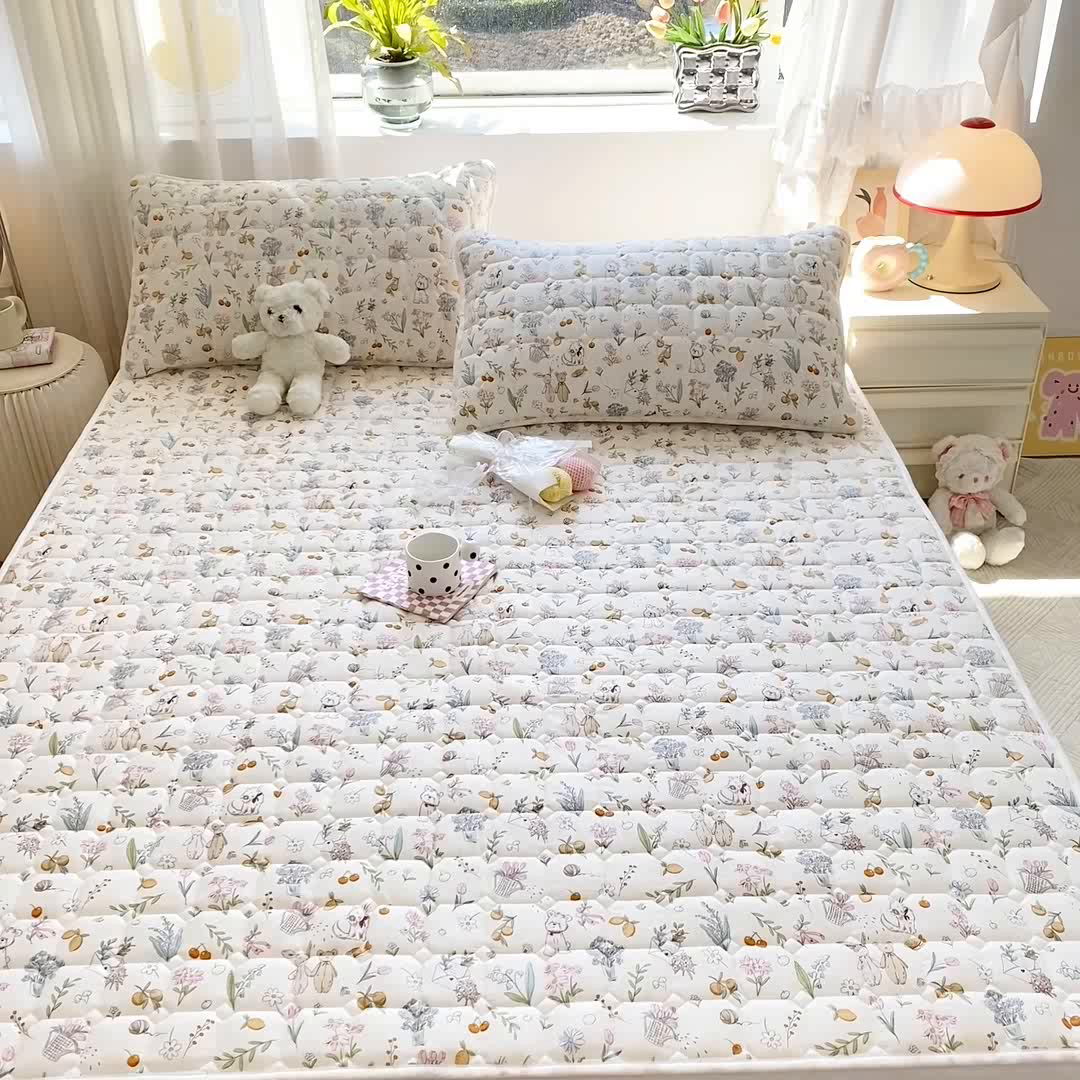 91家纺网 家纺一手货源 找家纺 鸣升家纺 2025新款全棉印花床垫 梦幻物语