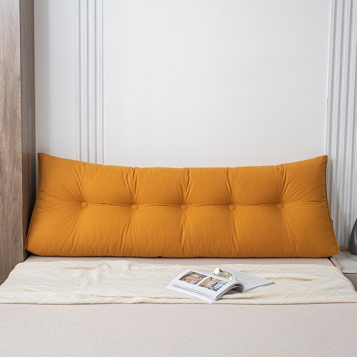 91家纺网 家纺一手货源 找家纺 美达人 2025新款玉米绒三角靠垫 奶酪橙-玉米绒
