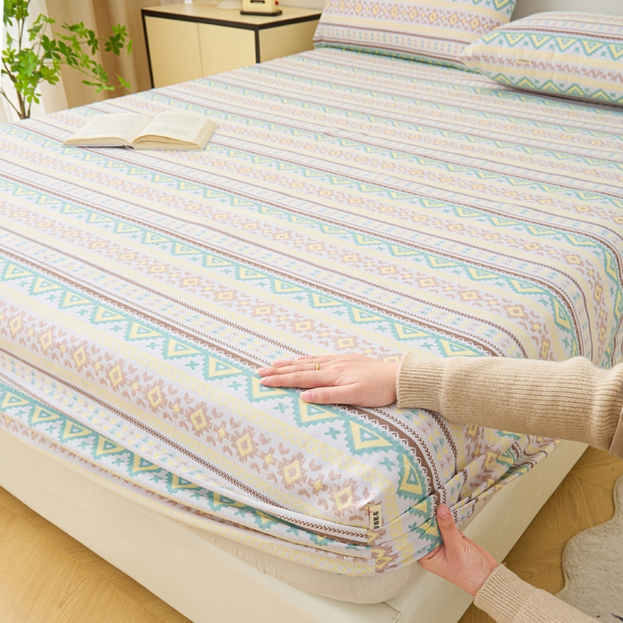 91家纺网 家纺一手货源 找家纺 首爱家纺 2025新款锦柔老粗布印花床笠 条雅恋