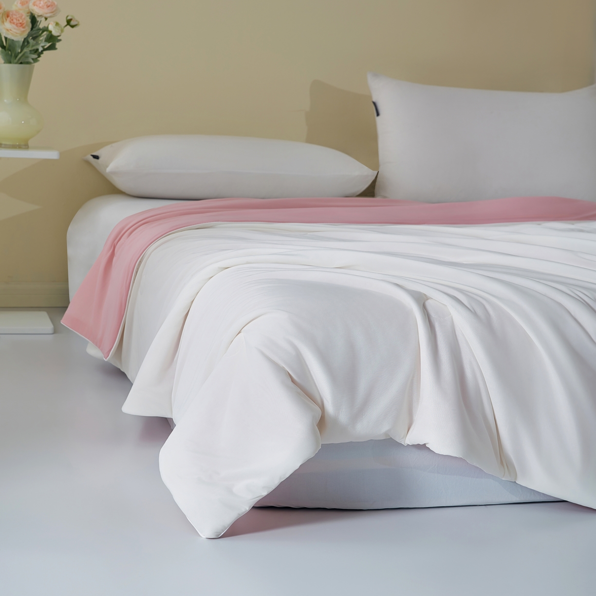 91家纺网 家纺一手货源 找家纺 梦恬佳 2025新款A类凉感丝夏凉被 樱桃粉