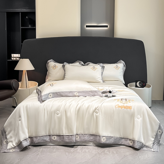 91家纺网 家纺一手货源 找家纺 露梦家纺2025新款A类水洗真丝夏被-格调 格调-贵族白