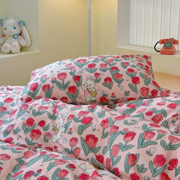 91家纺网 家纺一手货源 找家纺 2025春夏新款全棉小清新卡通碎花学生季三件套四件套 月野