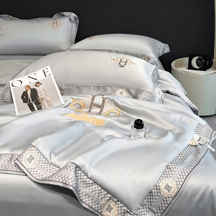 91家纺网 家纺一手货源 找家纺 露梦家纺2025新款A类水洗真丝夏被-格调 格调-薄雾灰