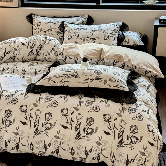 91家纺网 家纺一手货源 找家纺 宅家居 2025新款爆款轻法式赫本风复古印花13372纯棉四件套韩式黑色花边40支全棉三件套 安禾