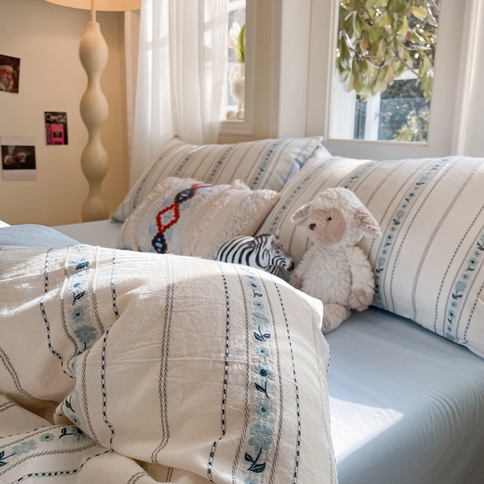 91家纺网 家纺一手货源 找家纺 （总）莱茵家居 2025春夏新款A类田园风小碎花色织钩花全棉四件套-沐阳系列