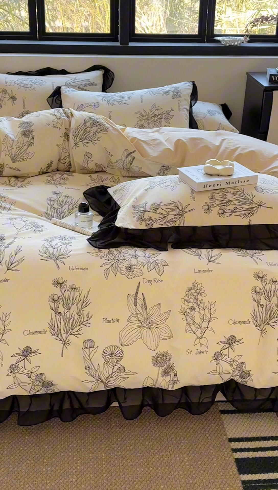 91家纺网 家纺一手货源 找家纺 宅家居 2025新款爆款轻法式赫本风复古印花13372纯棉四件套韩式黑色花边40支全棉三件套 暮秋