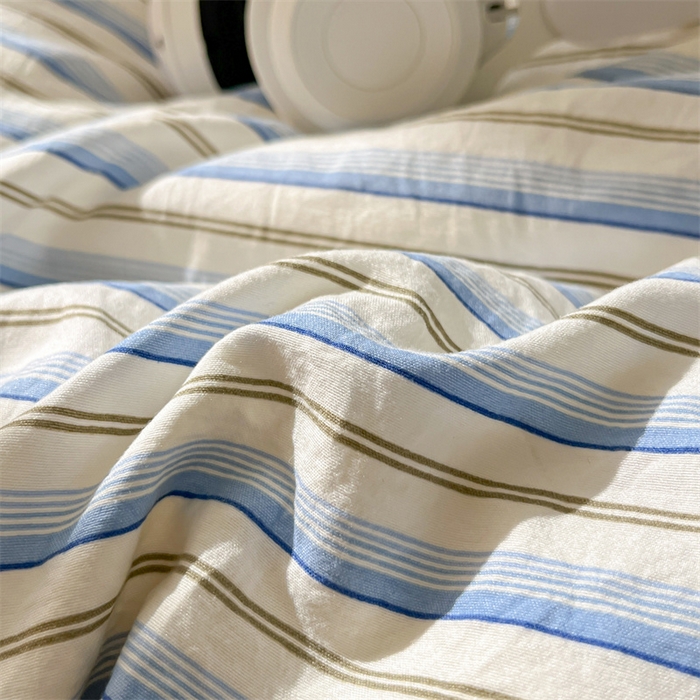 91家纺网 家纺一手货源 找家纺 盛秋家纺 2025新款亲肤格子水洗棉条纹格子四件套【简约风】蓝苏条+天空蓝