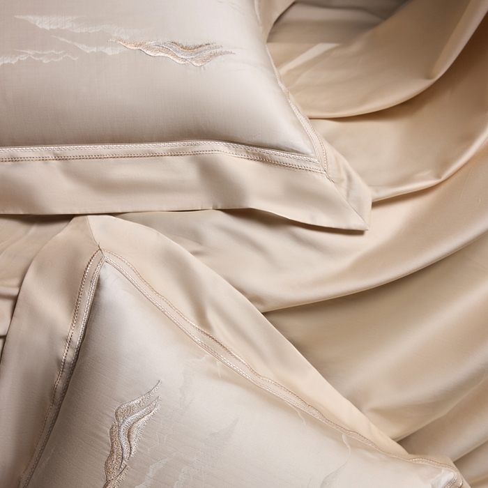 91家纺网 家纺一手货源 找家纺 榻尚家居 2025新款天丝棉提花加绣花工艺款床品四件套-山岚夏梦 山岚夏梦  香槟金