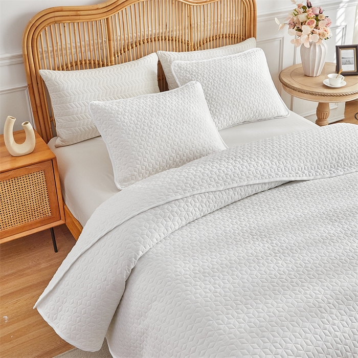 91家纺网 家纺一手货源 找家纺 温宁家纺 2025新款枕套 花瓣白色