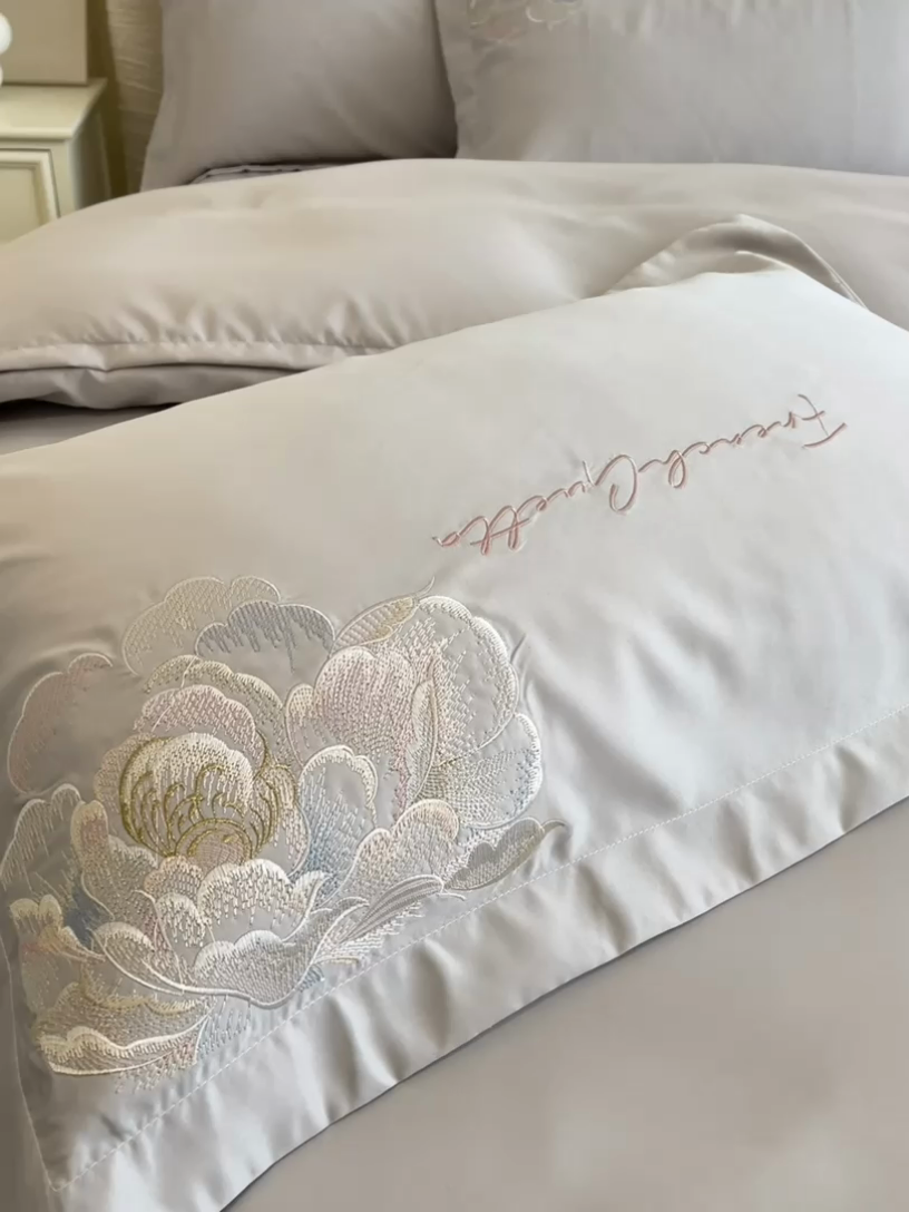 91家纺网 家纺一手货源 找家纺 菲儿家纺2025新款水洗真丝四件套-如梦 绅士灰