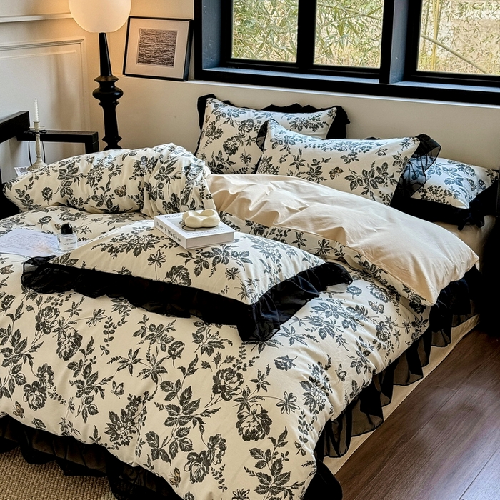 91家纺网 家纺一手货源 找家纺 宅家居 2025新款爆款轻法式赫本风复古印花13372纯棉四件套韩式黑色花边40支全棉三件套 茶花