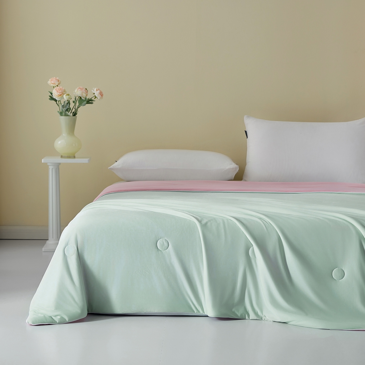 91家纺网 家纺一手货源 找家纺 梦恬佳 2025新款A类凉感丝夏凉被 蜜瓜粉