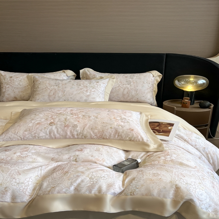 91家纺网 家纺一手货源 找家纺 2025春夏新款简奢款嵌绳莱赛尔数码印花四件套单夏被床笠床单款 春旭恋曲