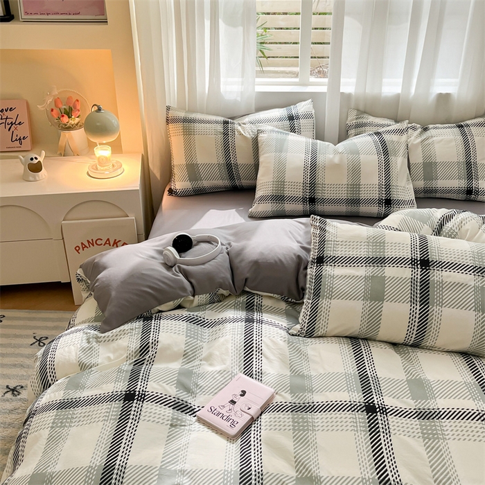 91家纺网 家纺一手货源 找家纺 盛秋家纺 2025新款亲肤格子水洗棉条纹格子四件套【简约风】格瑞斯+中灰