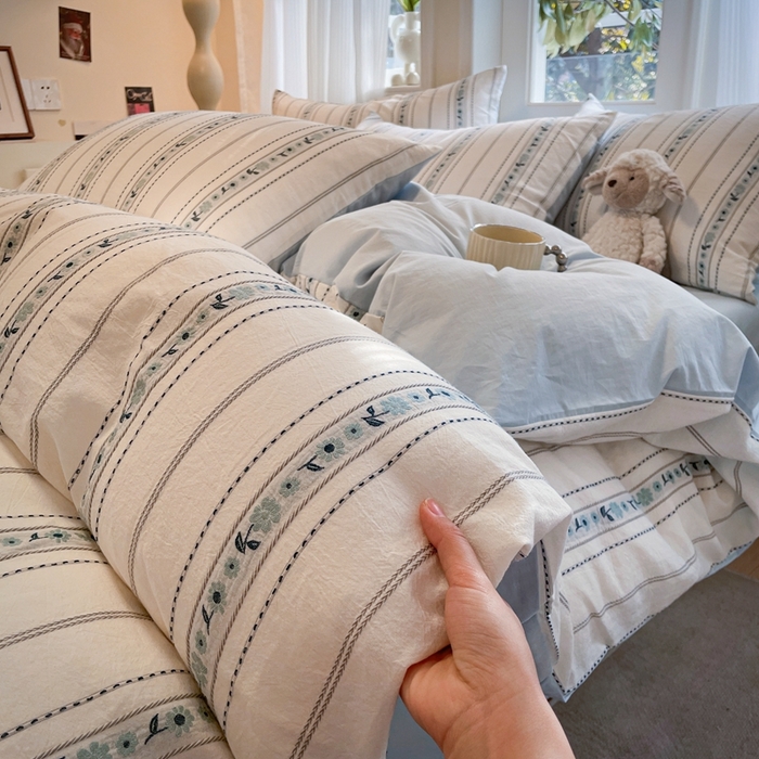 91家纺网 家纺一手货源 找家纺 （总）莱茵家居 2025春夏新款A类田园风小碎花色织钩花全棉四件套-沐阳系列