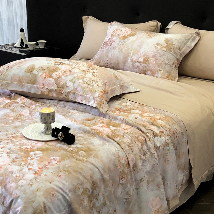 91家纺网 家纺一手货源 找家纺 立奥被业 2025新款雪纺纱夏被超柔数码印花夏被雪纺夏凉被 爱丽丝-米灰