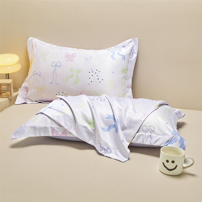 91家纺网 家纺一手货源 找家纺 笙意家纺 2025新款水洗真丝数码印花卡通枕套 蝴蝶结