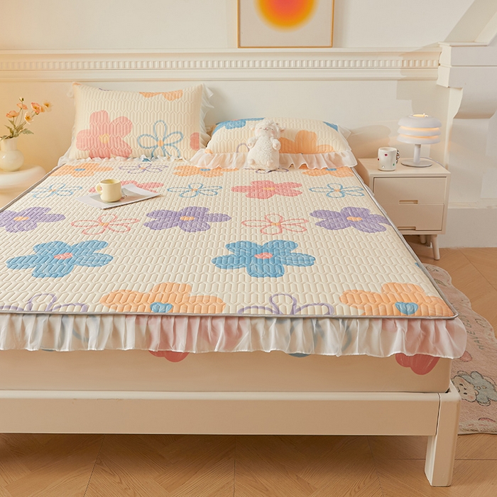 91家纺网 家纺一手货源 找家纺 伊人坊 2025新款A类凉感丝乳胶床笠凉席三件套-花边款 花边-缤纷花季