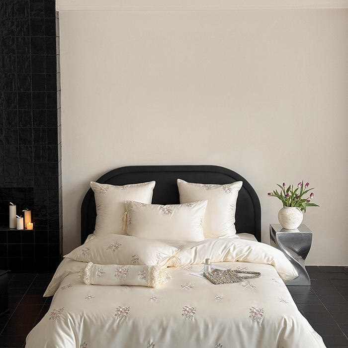 91家纺网 家纺一手货源 找家纺 鹿班家居 2025春夏款100S长绒棉精密刺绣-玫瑰甜心【标准会员-20元】 白色