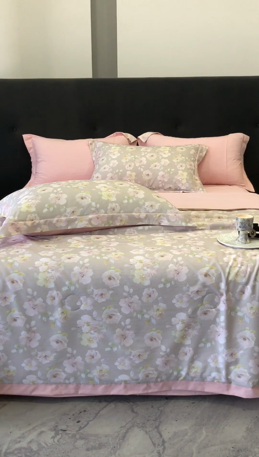 91家纺网 家纺一手货源 找家纺 立奥被业 2025新款雪纺纱夏被超柔数码印花夏被雪纺夏凉被 杏芙里-水粉