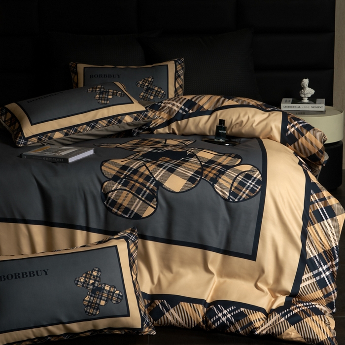 91家纺网 家纺一手货源 找家纺 花沐 2025新款轻奢潮牌亲肤棉纯棉四件套 英伦熊