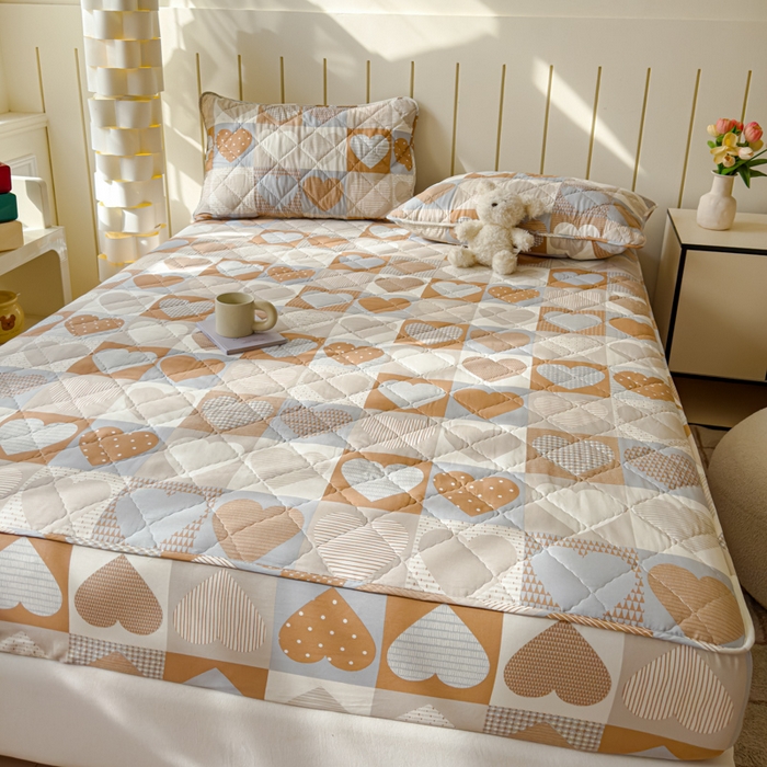 91家纺网 家纺一手货源 找家纺 U品汇 2025新款A类全棉夹棉防水床笠床罩单件隔尿透气床垫加厚防尘可水洗保护套 开心日记