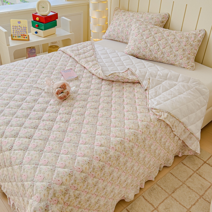 91家纺网 家纺一手货源 找家纺 U品汇 2025新品A类全棉夹棉床盖纯棉100%棉绗缝三件套炕垫褥子13372 G杏园暖秋-粉