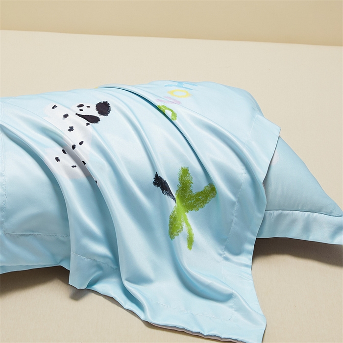 91家纺网 家纺一手货源 找家纺 笙意家纺 2025新款水洗真丝数码印花卡通枕套 斑点狗