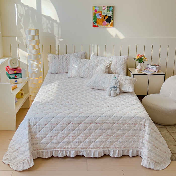 91家纺网 家纺一手货源 找家纺 U品汇 2025新品A类全棉夹棉床盖纯棉100%棉绗缝三件套炕垫褥子13372 G轻悠花梦