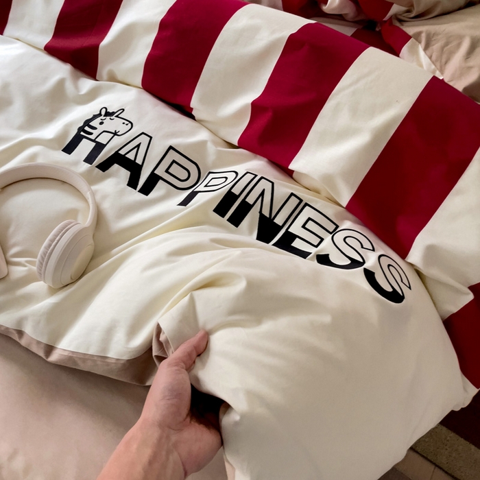 91家纺网 家纺一手货源 找家纺 娜娜 2025新款全棉拼接条纹绣花四件套  马克-中国红