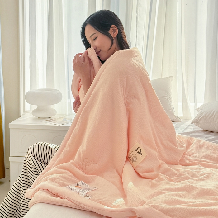 91家纺网 家纺一手货源 找家纺 佰亿莱 佰亿莱 2025新款母婴级无印风超柔宝宝纱大豆夏凉被 浅杏粉