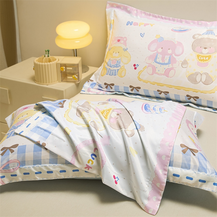 91家纺网 家纺一手货源 找家纺 笙意家纺 2025新款水洗真丝数码印花卡通枕套 森林派对