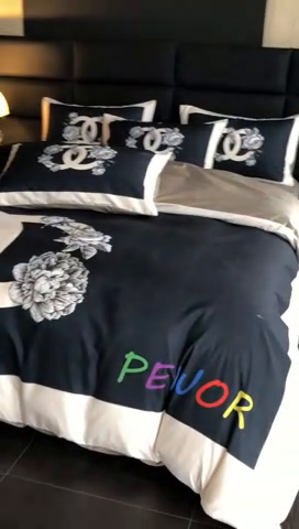 91家纺网 家纺一手货源 找家纺 花沐 2025新款轻奢潮牌亲肤棉纯棉四件套 黑香花