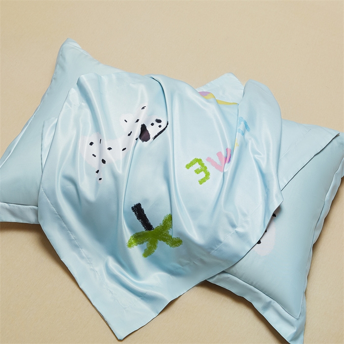 91家纺网 家纺一手货源 找家纺 笙意家纺 2025新款水洗真丝数码印花卡通枕套 斑点狗