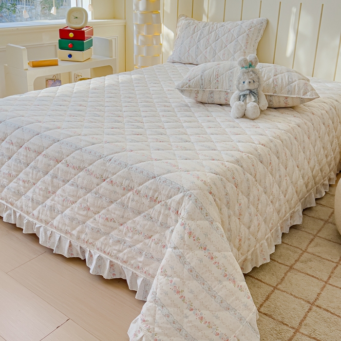 91家纺网 家纺一手货源 找家纺 U品汇 2025新品A类全棉夹棉床盖纯棉100%棉绗缝三件套炕垫褥子13372 G轻悠花梦